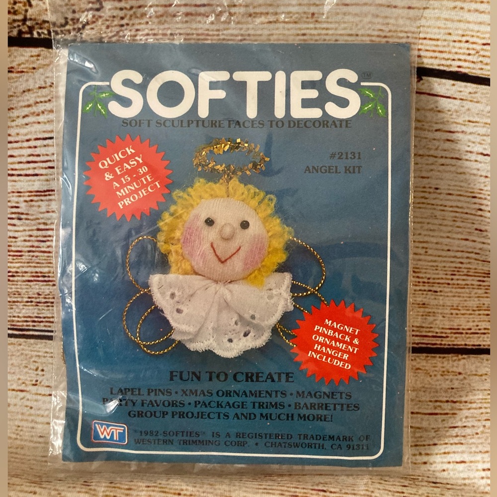 Vintage craft kit with Angel pin-NEW